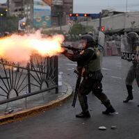 La fuerte denuncia de The New York Times tras protestas en Perú: Ejército y policía habrían usado municiones letales contra manifestantes