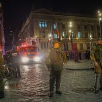 Incendio afecta a Palacio de Tribunales en Santiago