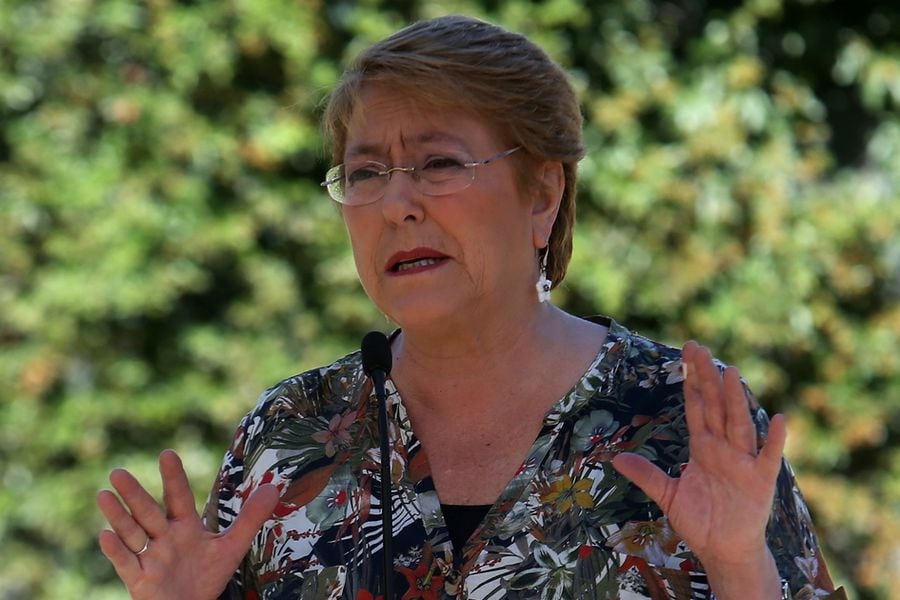 Michelle Bachelet  llega a sufragar Colegio Teresiano Enrique de Oss—
