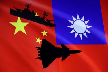 Ejercicios antisubmarinos, misiles y aviones de combate en la frontera: las maniobras militares que China mantiene y amplía en torno a Taiwán