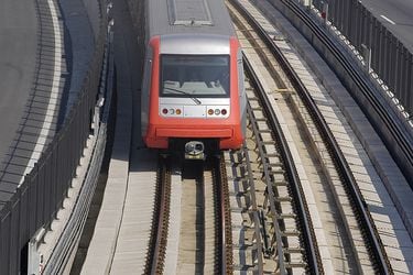 Metro reporta el cierre de nueve estaciones de la Línea 4 por “persona en la vía”