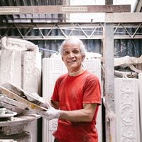 Fábrica de figuras de yeso, un oficio hecho a mano