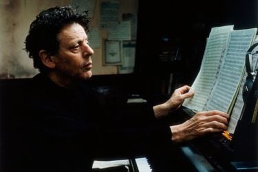 El compositor minimalista: las mejores bandas sonoras creadas por Philip Glass
