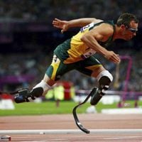 Quién es Oscar Pistorius, el atleta paralímpico acusado de abatir a tiros a su novia Reeva Steenkamp