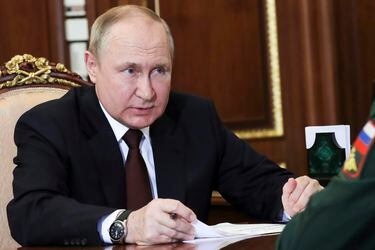 Putin proclama victoria en región ucraniana de Luhansk