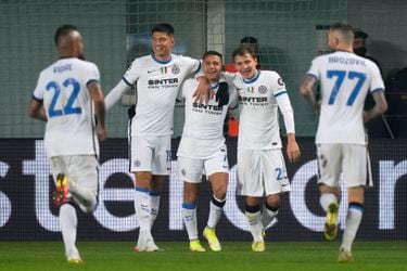 Gol de Alexis y asistencia de Vidal: el Inter gana en la Champions con gran labor de los chilenos