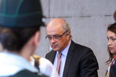 Fallece denunciante de oncólogo Manuel Álvarez y se abre disputa por incluir su testimonio póstumo en el juicio