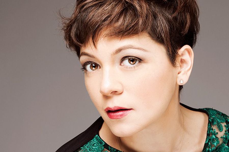 How to Achieve Natalia Lafourcade's Blonde Hair Look - wide 11