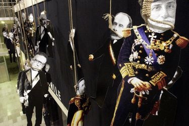 La polémica (y censurada) exposición en que Nicanor Parra colgó a los Presidentes de Chile
