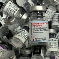 El mundo pasa de una escasez de vacunas contra el Covid-19 a tener un exceso