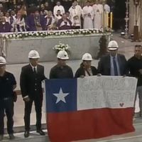Uno de los 33 mineros rescatados realiza discurso en la misa fúnebre del expresidente Piñera