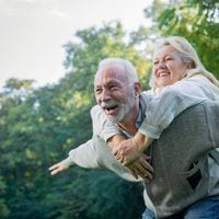 9 rutinas “imprescindibles” para una vida larga y feliz, según un experto que analizó a 263 mayores de 100 años