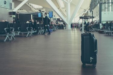 Qué hacer si se pierde el equipaje en el aeropuerto: recomendaciones para evitarlo