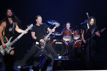 Metallica Perform at The Silverlake Conservatory of Music Benefit