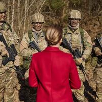 La inédita medida de Dinamarca: reclutará por primera vez mujeres para el servicio militar obligatorio