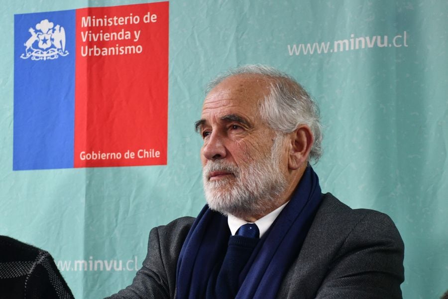 El ministro de Vivienda y Urbanismo, Carlos Montes.