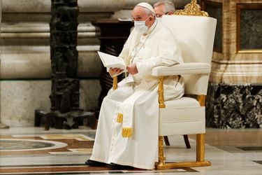 Tras decisión de última hora, el Papa Francisco no preside tradicional misa de fin de año