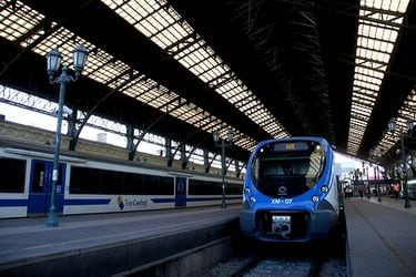 Española CAF arremete en contra de china CRRC por última licitación de trenes de EFE y presenta medida prejudicial ante el TDLC