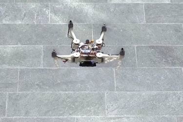 000-Dron