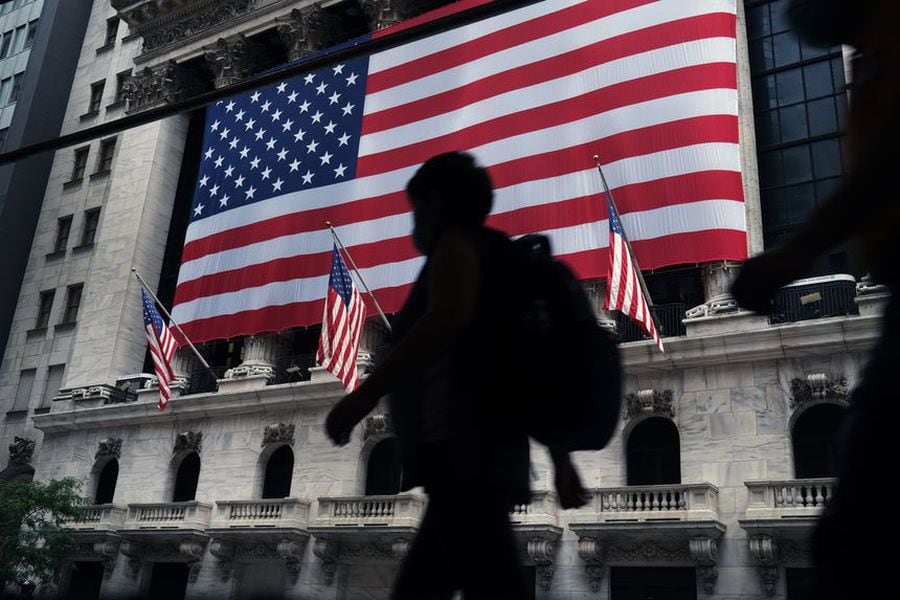 Wall Street se desploma arrastrado por severa corrección en valores de las acciones tecnológicas