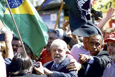 former-brazilian-president-luiz-inacio-lula-39054985
