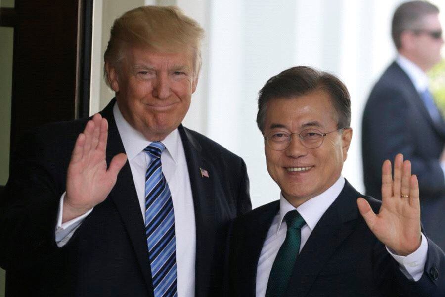 El Presidente de EEUU, Donald Trump, y su par de Corea del Sur, Moon Jae-in.