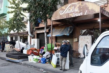 “Shakira Tower I”: desalojan departamentos tomados en Santiago Centro