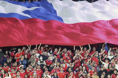 Hinchas de la Selección en el partido entre Chile y Perú