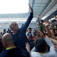En Europa le enrostran a Mourinho su ninguneo a Pellegrini tras asumir en el Fenerbahçe