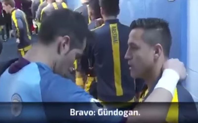 El diálogo entre Alexis Sánchez y Claudio Bravo por Gündogan.