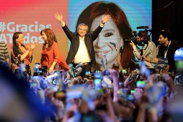Fernández convoca a todos los argentinos ante "tiempos que no son fáciles"
