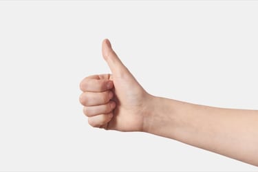 Enviar un emoji del pulgar hacia arriba podría significar que estás aceptando un contrato