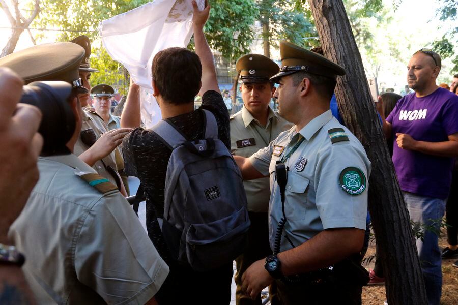 Fuertes medidas de seguridad durante votación de Sebastian Piñera