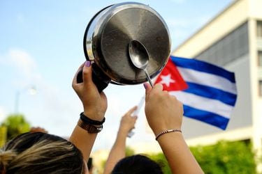 Cuba impone penas de cárcel a más de 70 personas por participar en protestas contra el gobierno