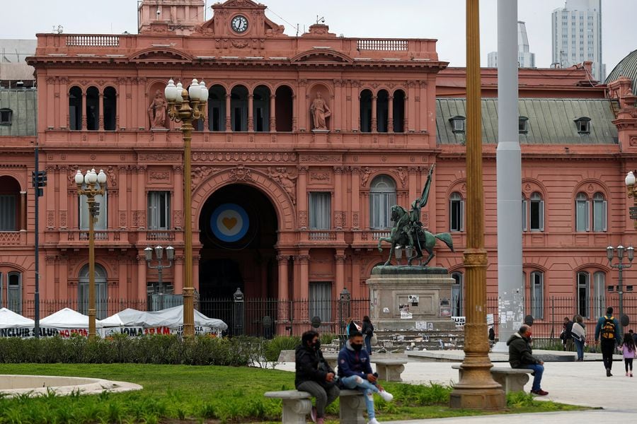 Cinco ministros de Fernández presentan renuncia tras derrota del  oficialismo en las PASO - La Tercera