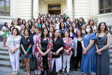 Primer encuentro de mujeres oficialistas: buscarán reforzar agenda de género del gobierno