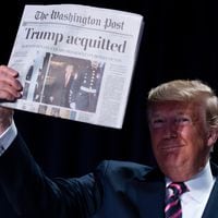 Trump celebra resultado del impeachment en su primera aparición pública tras ser exonerado
