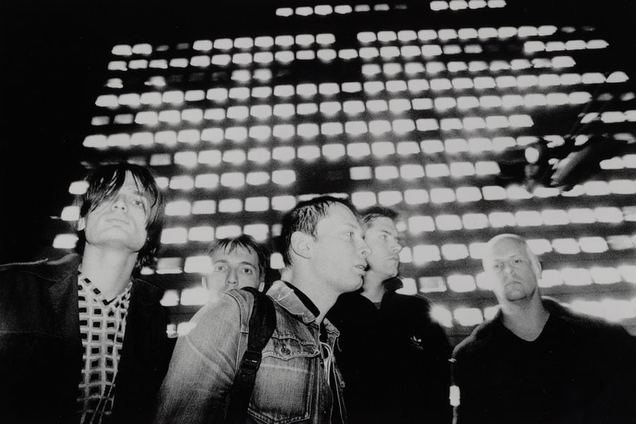 Radiohead-press-1997-credit-TOM-SHEEHAN-2017-billboard-1548
